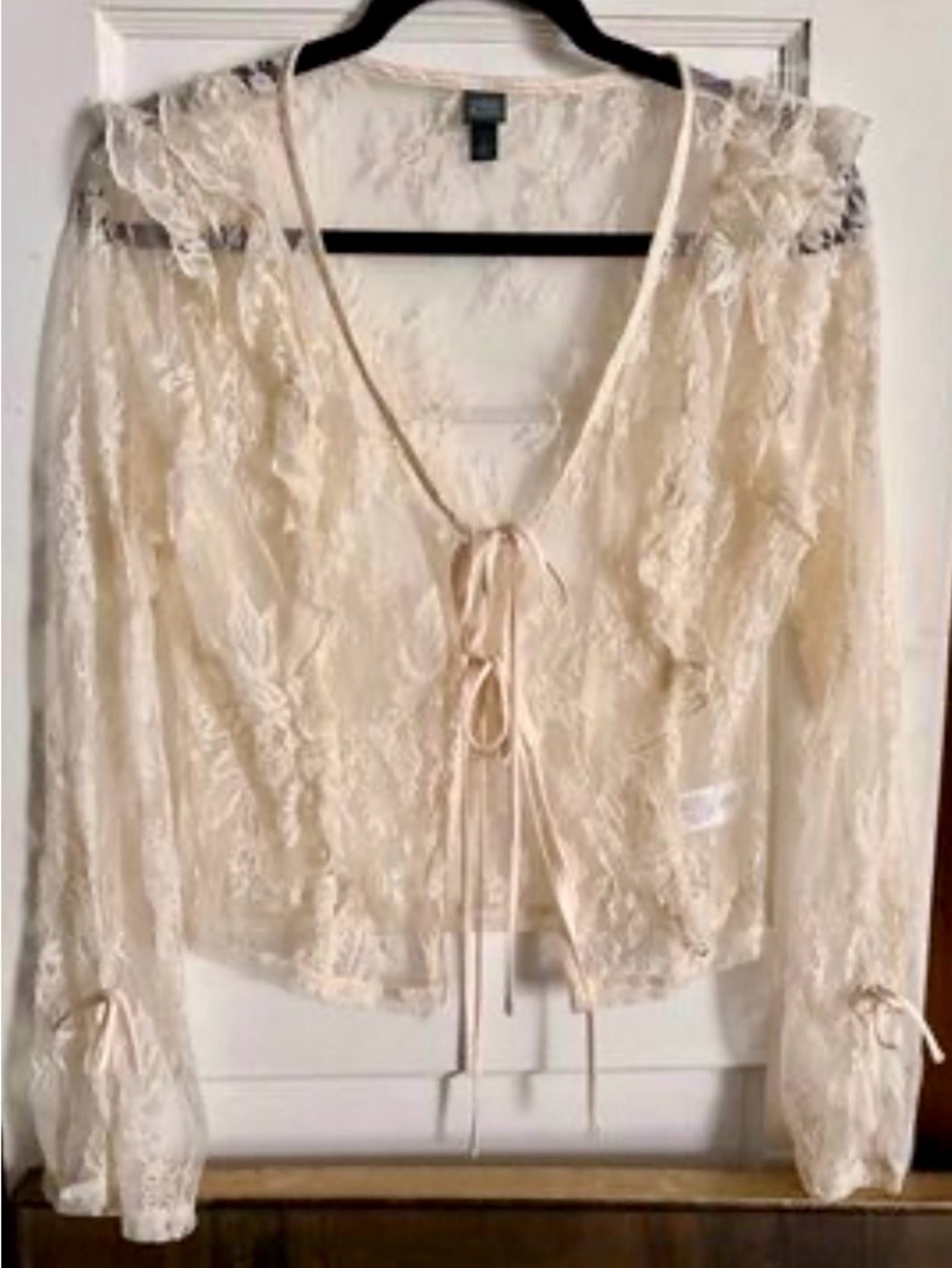 Wild Fable Cream Lace Tie-Front Long-Sleeve Top